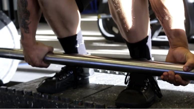 Improve Your Deadlifts and Grip Strength With Axle Bar Deadlifts